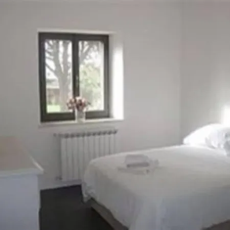 Hillside Country Retreat *